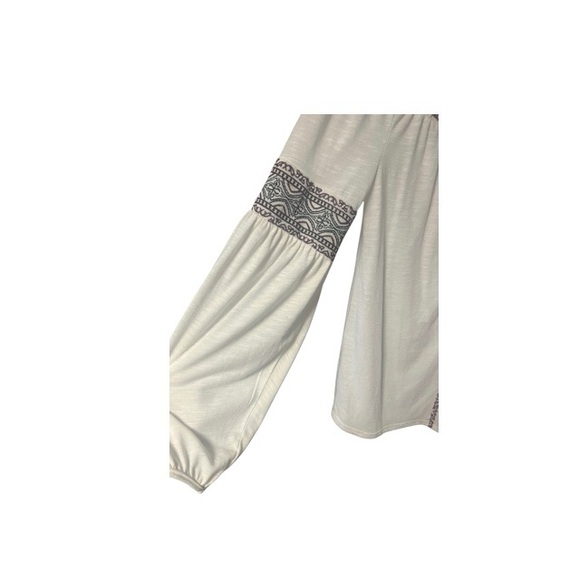 White House Black Market Off The Shoulder Embroidered Tassel Blouse - Picture 3 of 8